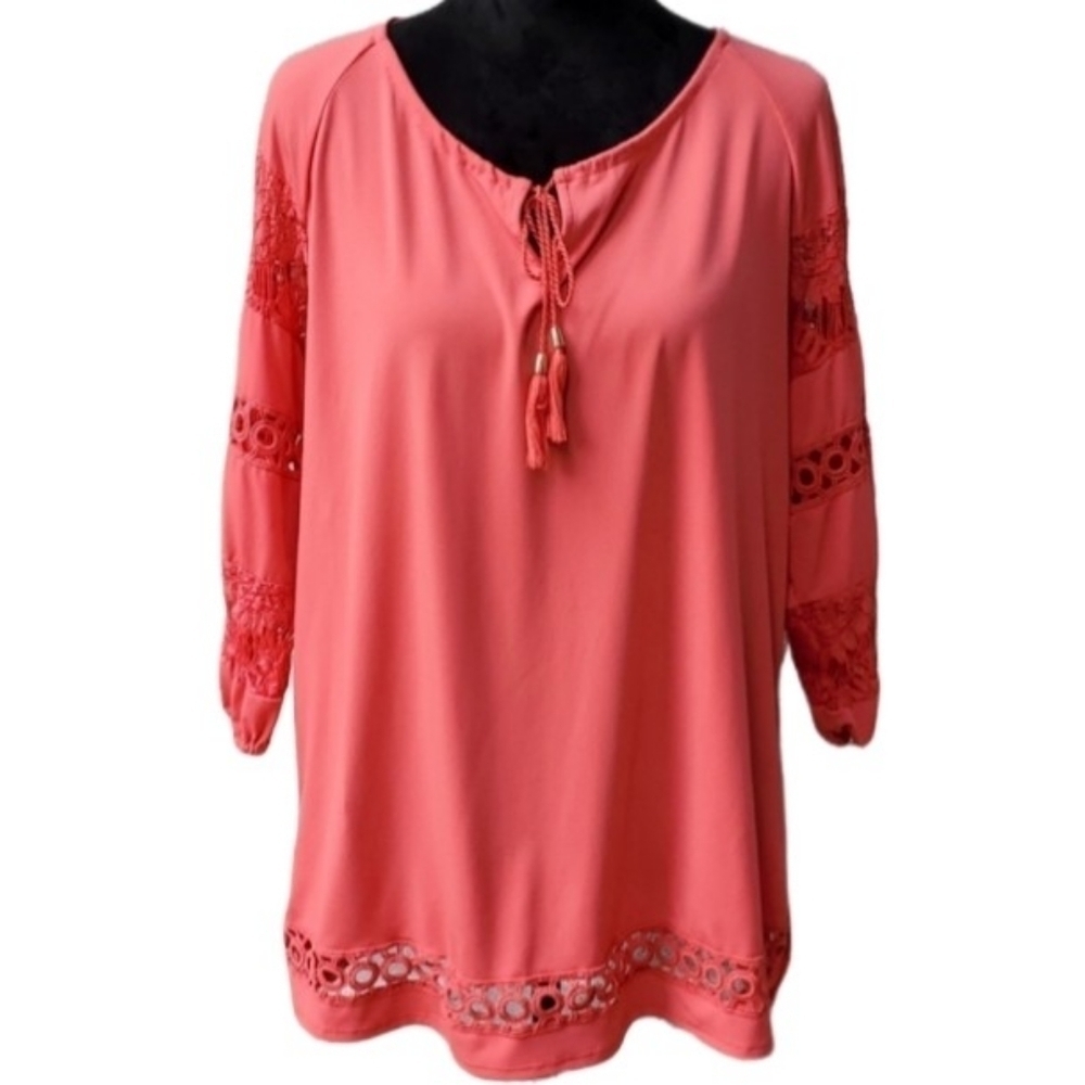Jones Studio Shirt Womens size M blouse lace crochet on sleeves peach